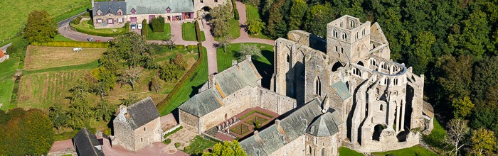 L'Abbaye d'Hambye L'Abbaye d'Hambye